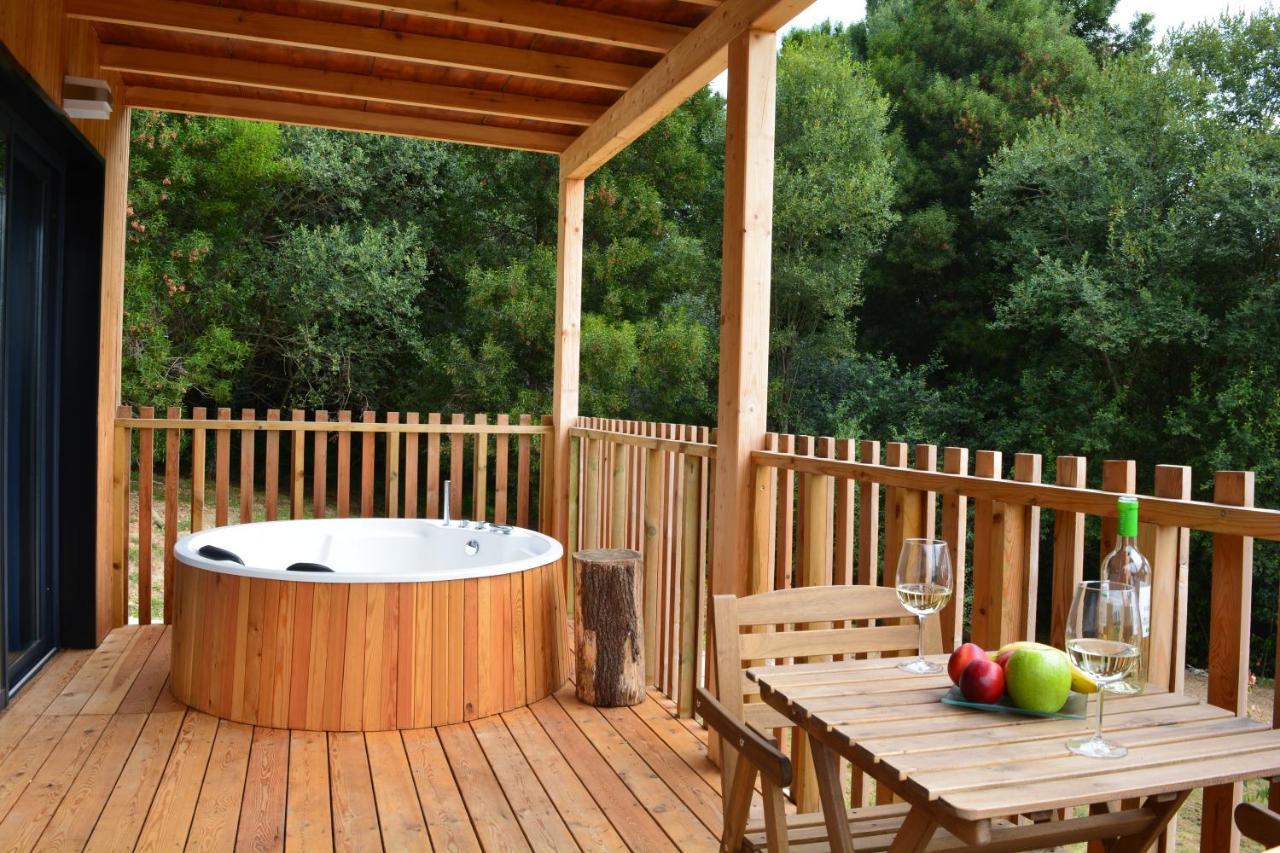 Compostela - Pedroso Con Bañera De Hidromasaje Camping *